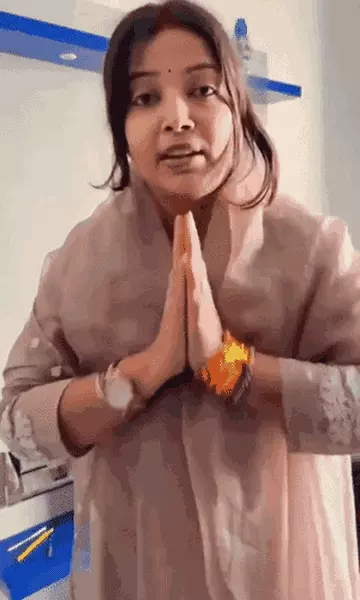 🔴”होटल में दूसरी लड़की के साथ देखा था”: पवन सिंह से मिलने पहुंची पत्नी ज्योति सिंह, पुलिस के सामने फूट-फूटकर रोने का वीडियो वायरल