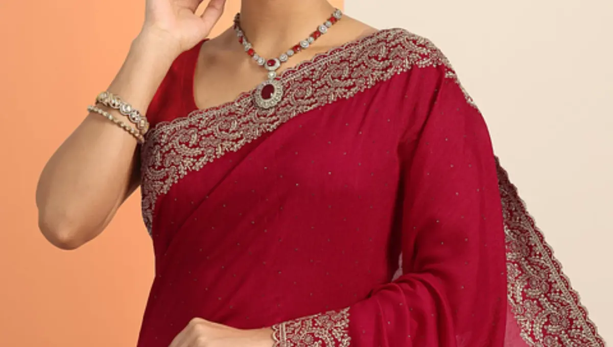 करवा चौथ 2025: कल मनाएं ये पवित्र व्रत, जानिए पूजा का मुहूर्त, सरगी टाइम और चांद निकलने का समय!