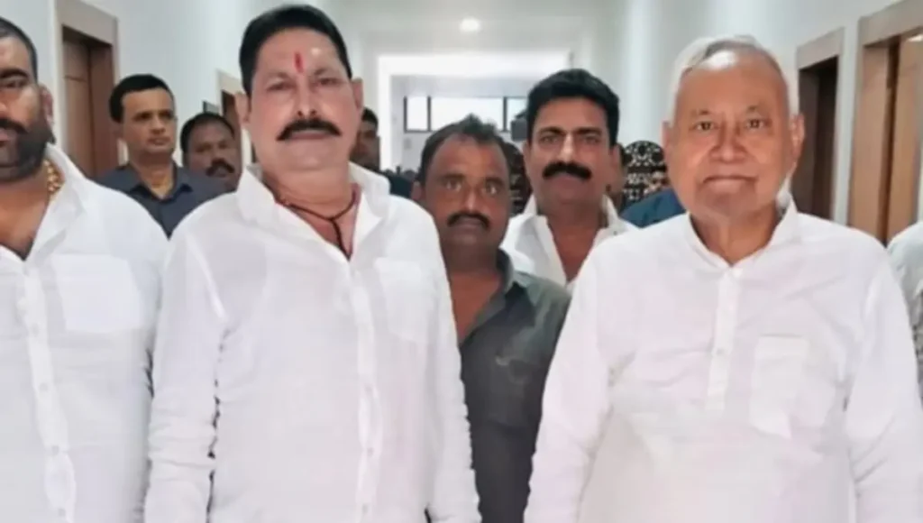 अनंत सिंह गिरफ्तार: बिहार चुनाव से ठीक पहले मोकामा हत्याकांड में बाहुबली विधायक समेत तीन पर शिकंजा